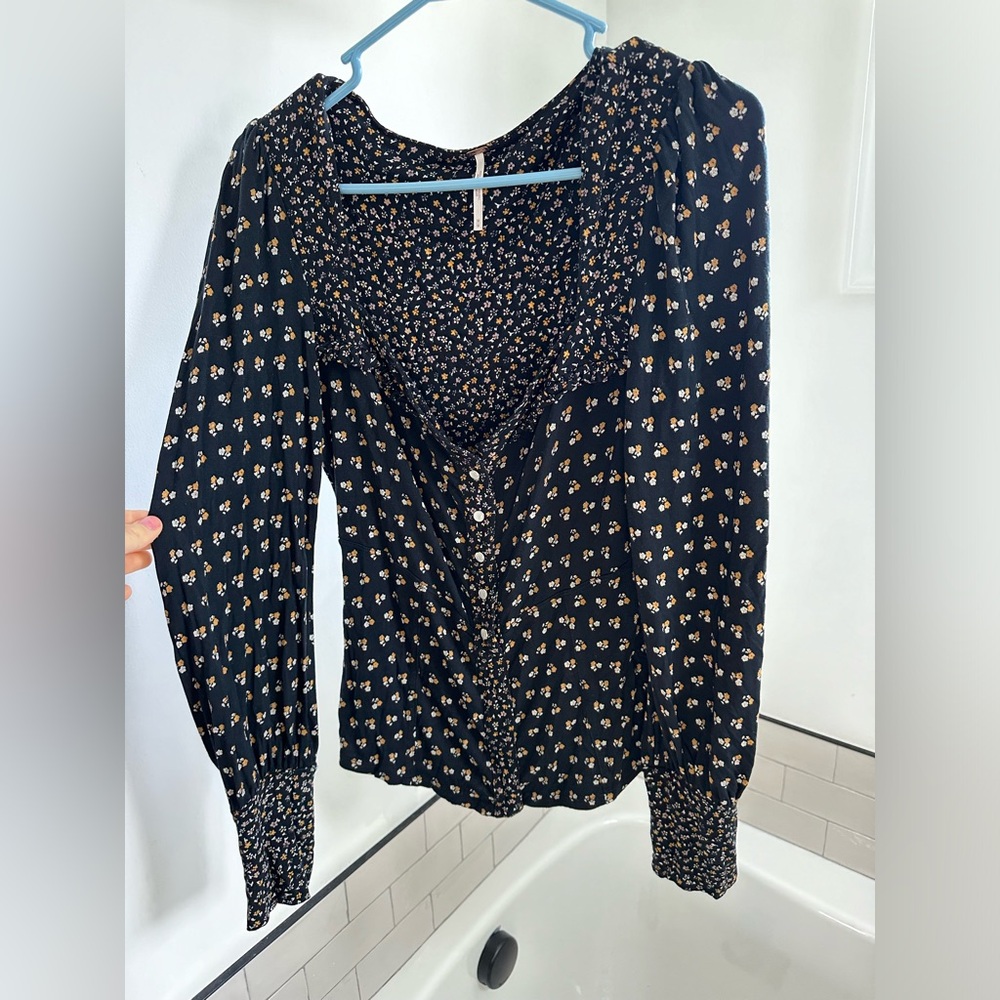 size medium black floral Free People long sleeve top